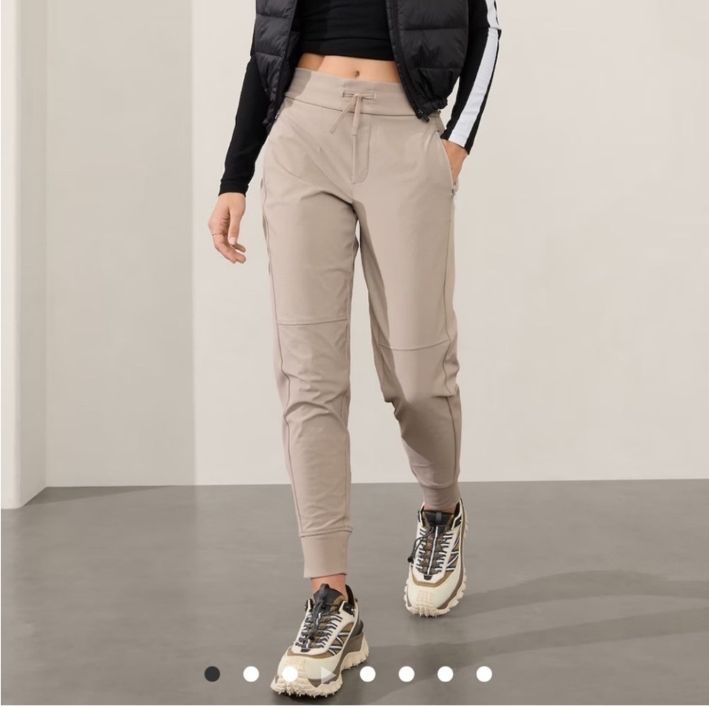 Athleta Headlands Hybrid Trek Mid Rise Joggers in Feather Cream 12